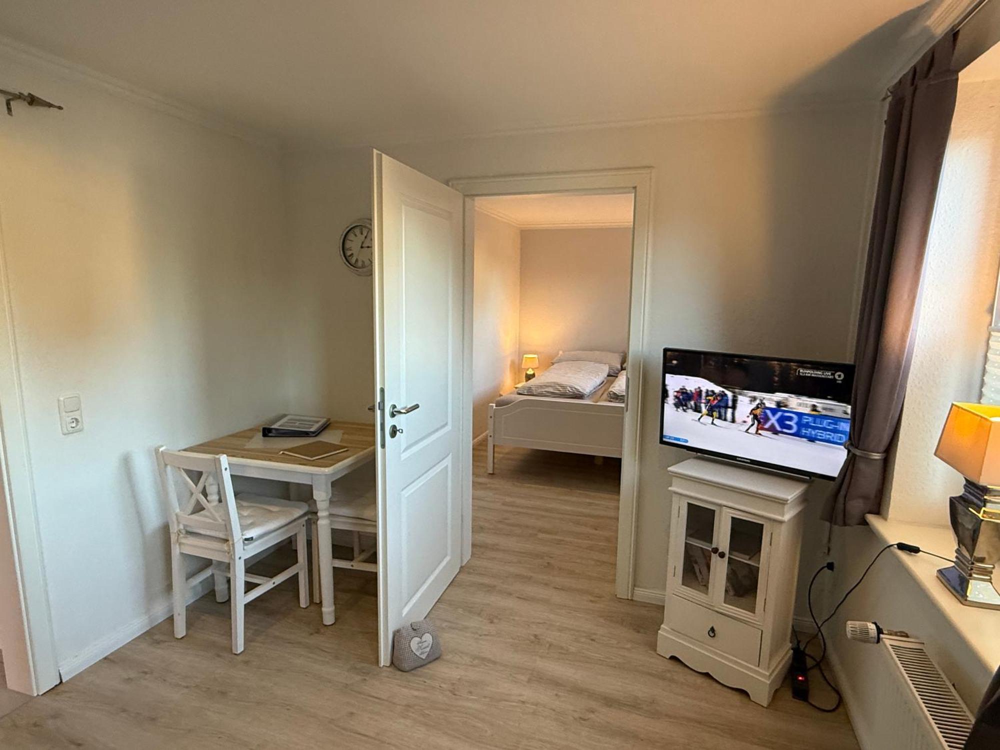 Ferienwohnung „Ole Karkenwech“ Husum-Roedemis Husum  Exterior foto